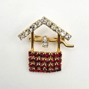 Vtg Wishing Well Luck Brooch Pin Gold Tone Red Rhinestone 1.25" Novelty Garden